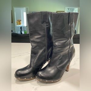 Black leather boots - size 8